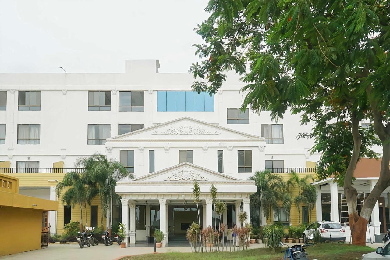 Collection O Sanskruti Resort Shirdi Exterior photo